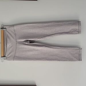 Lululemon 3/4 Leggings size 4